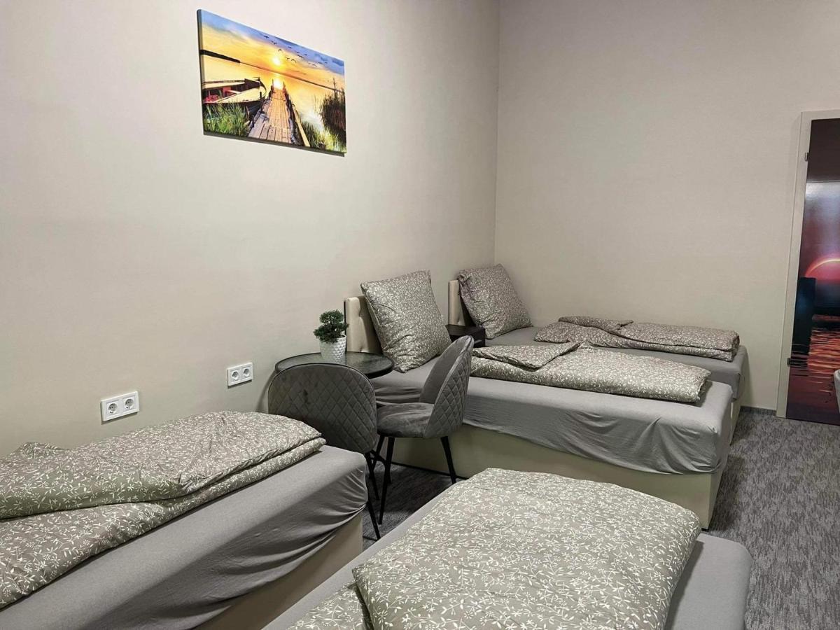 Kinizsi Udvar Apartmanhaz Balatonboglár Exterior photo