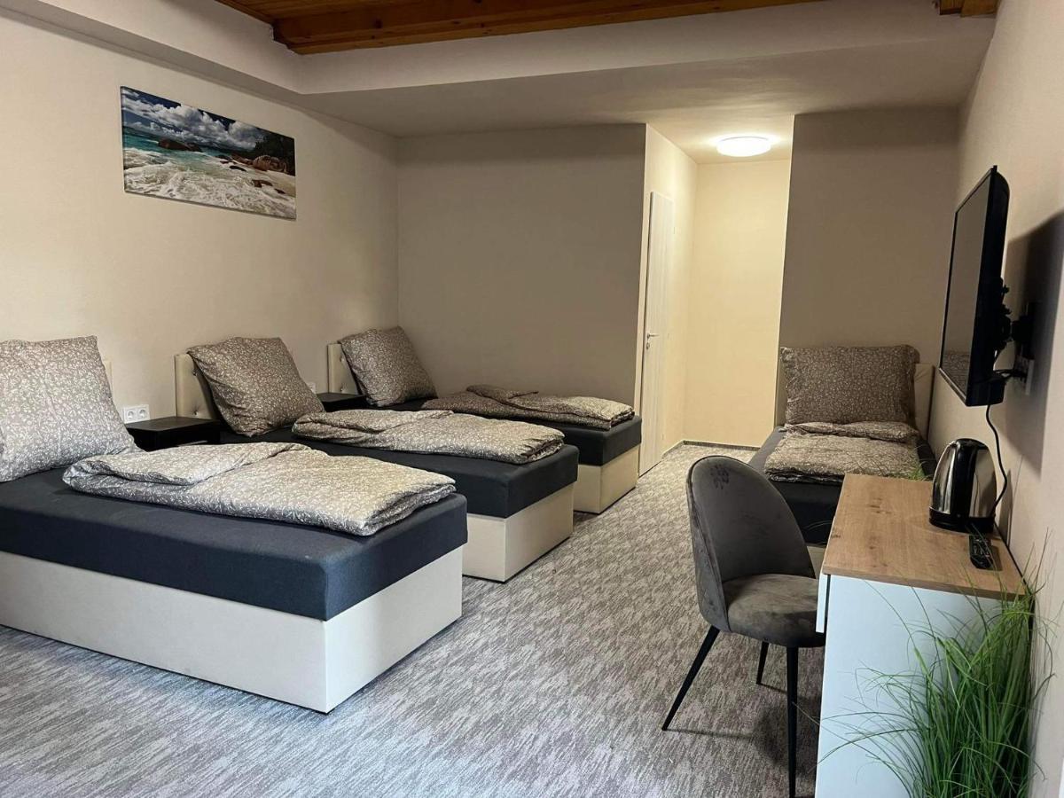 Kinizsi Udvar Apartmanhaz Balatonboglár Exterior photo