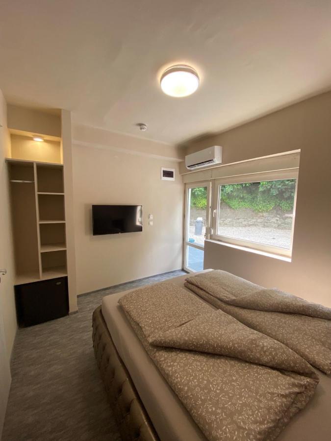 Kinizsi Udvar Apartmanhaz Balatonboglár Exterior photo