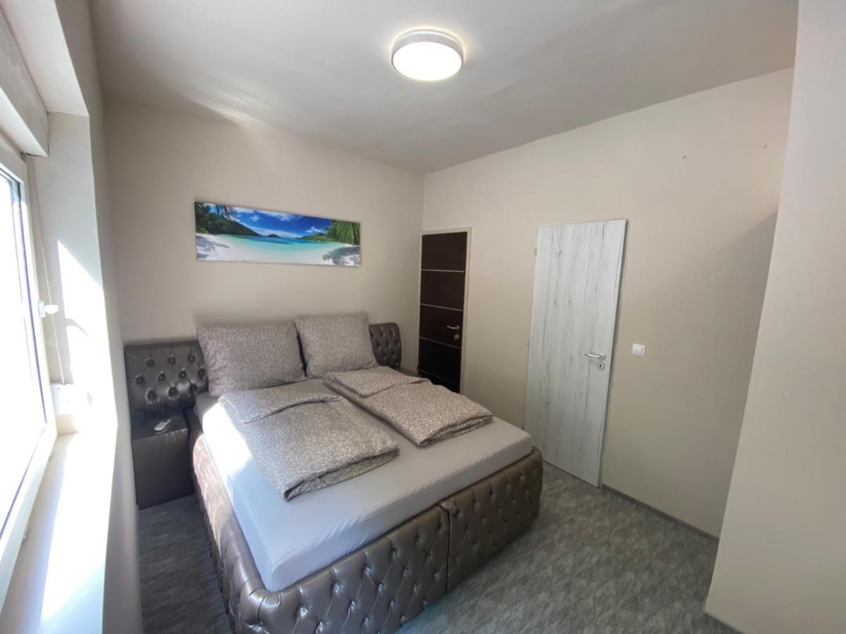 Kinizsi Udvar Apartmanhaz Balatonboglár Exterior photo