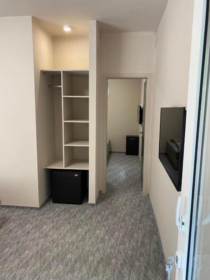 Kinizsi Udvar Apartmanhaz Balatonboglár Exterior photo